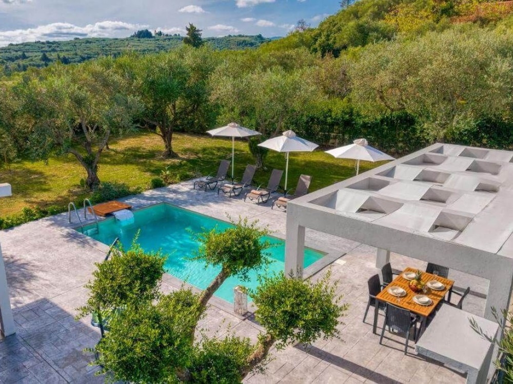 Excursion Valeria Private Villa